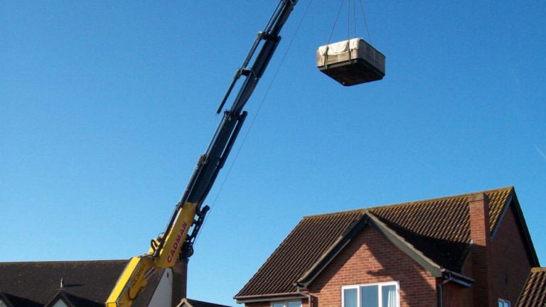 Cadman Cranes - Pool Installation